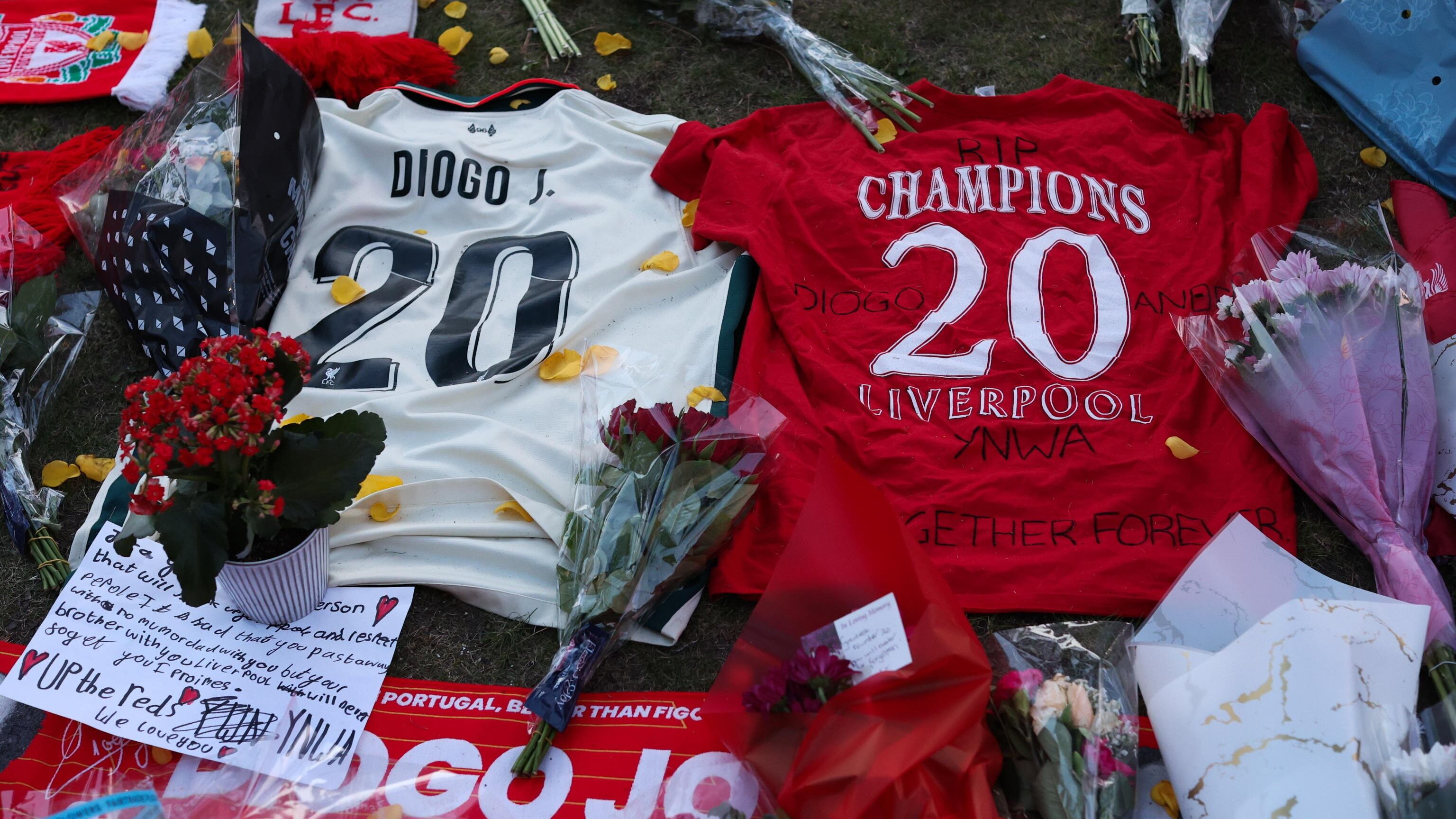 Il commovente gesto del Liverpool per la famiglia di Diogo Jota