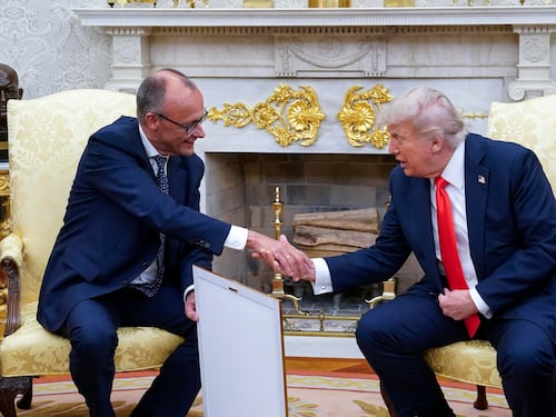 Trump allontana la pace. "Niente intesa Mosca-Kiev"