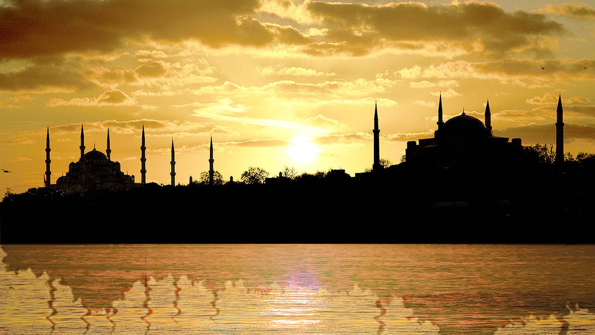 Istanbul: tradizione, luoghi mistici e design sul Bosforo