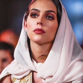 Georgina Rodriguez sempre più seguita su Instagram: gli scatti di lady Ronaldo 14