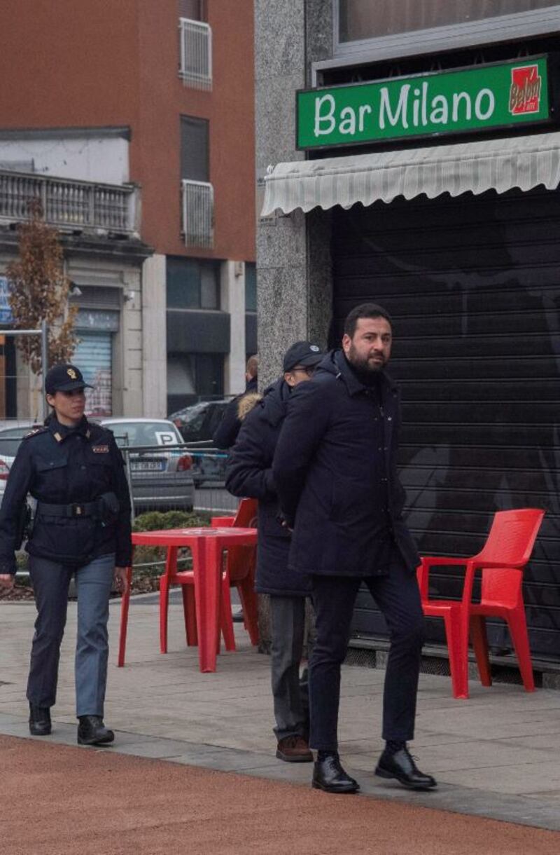 Omicidio in un bar in zona Corvetto 5
