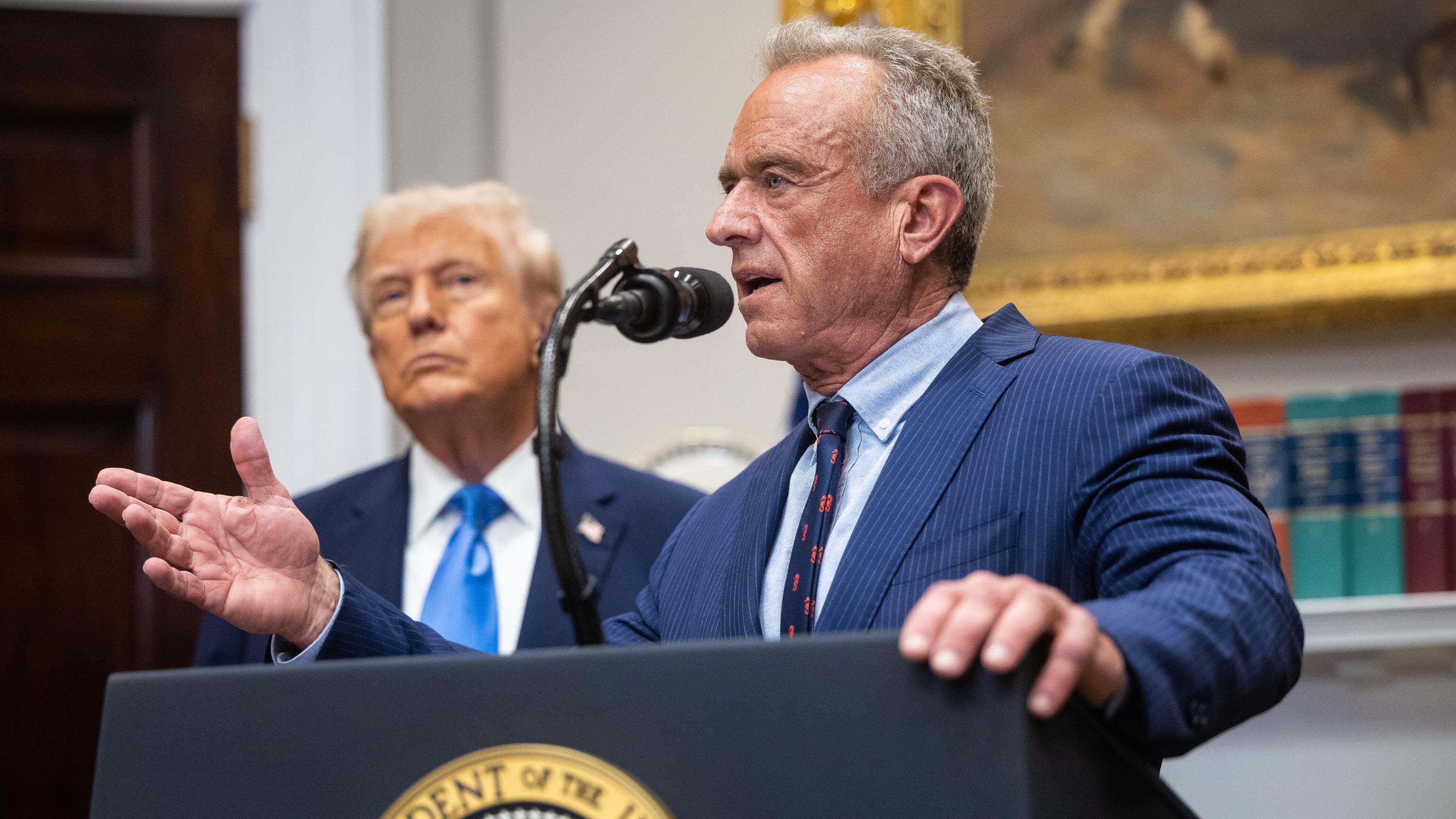 Autismo, annuncio choc di Trump. "È causato dal paracetamolo"