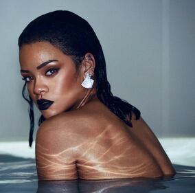 Rihanna nuda per un video, foto 9