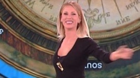 Alessia Marcuzzi incinta? All'Isola dei famosi un pancino sospetto