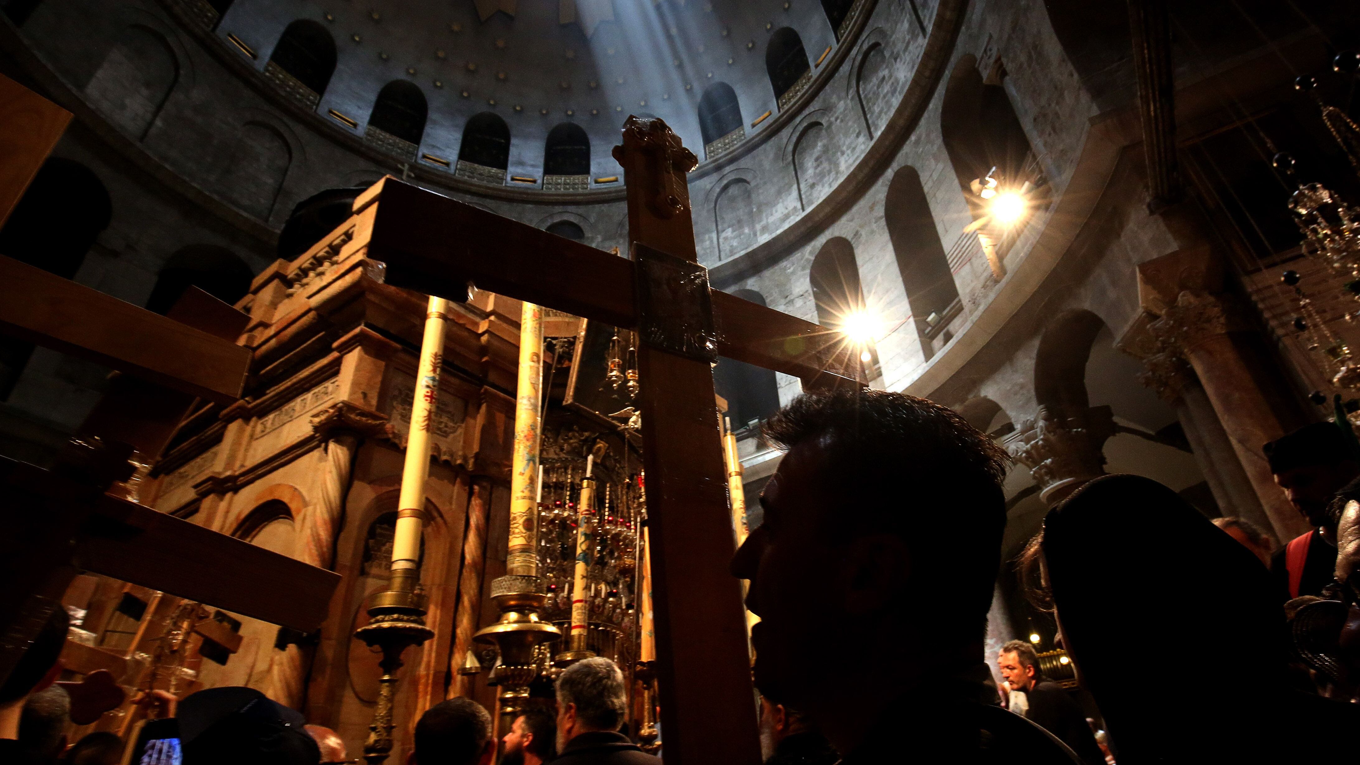 Spagna, spunta un dato choc: gli atei sono più dei cattolici