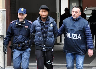 Mafia nigeriana, svelati i segreti della rete criminale "Eiye", tra droga e prostituzione 5