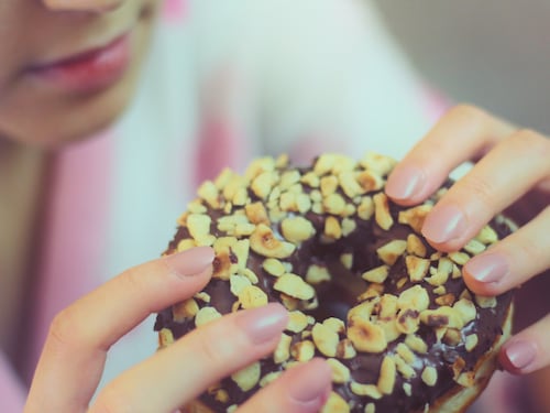 Merenda per bambini, Coldiretti: per il 54% è ipercalorica