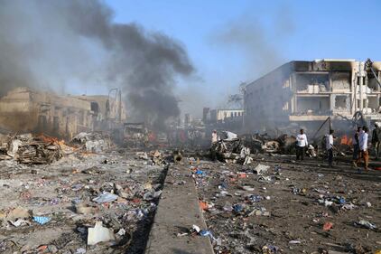 Mogadiscio, esplode un'autobomba: più di 200 vittime 14
