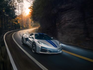 Corvette E-ray, la prima ibrida V8: guarda le foto 8