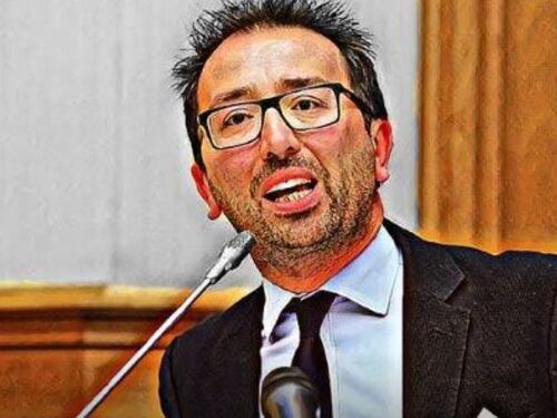 Cambio ai vertici 5S: Bonafede capo delegazione nel governo