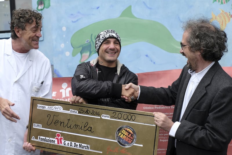 Fragomeni dona 20 mila euro ai bambini malati 3