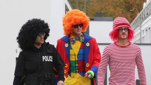 Bundesliga, allenamento in tenuta da Carnevale 8
