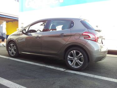 Peugeot 208 1.2 VTi 7