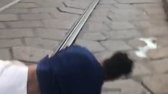 Incidente per Corona durante una diretta su Instagram