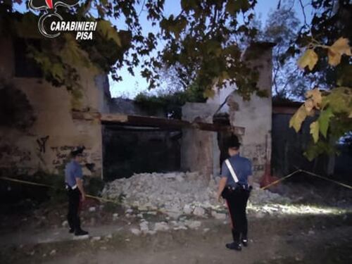 I video nel casolare abbandonato, crolla il tetto: muore un ragazzo di 17 anni
