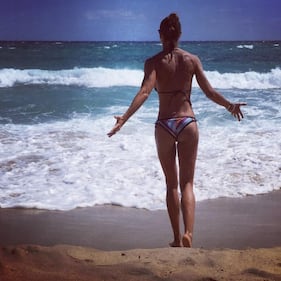 Martina Colombari, topless a Ibiza 13