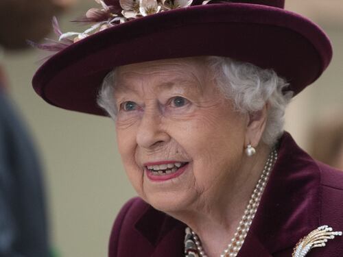 Il Coronavirus fa paura ai reali inglesi. Misure di sicurezza per la Regina Elisabetta