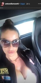 Antonella Mosetti, le foto hot 9