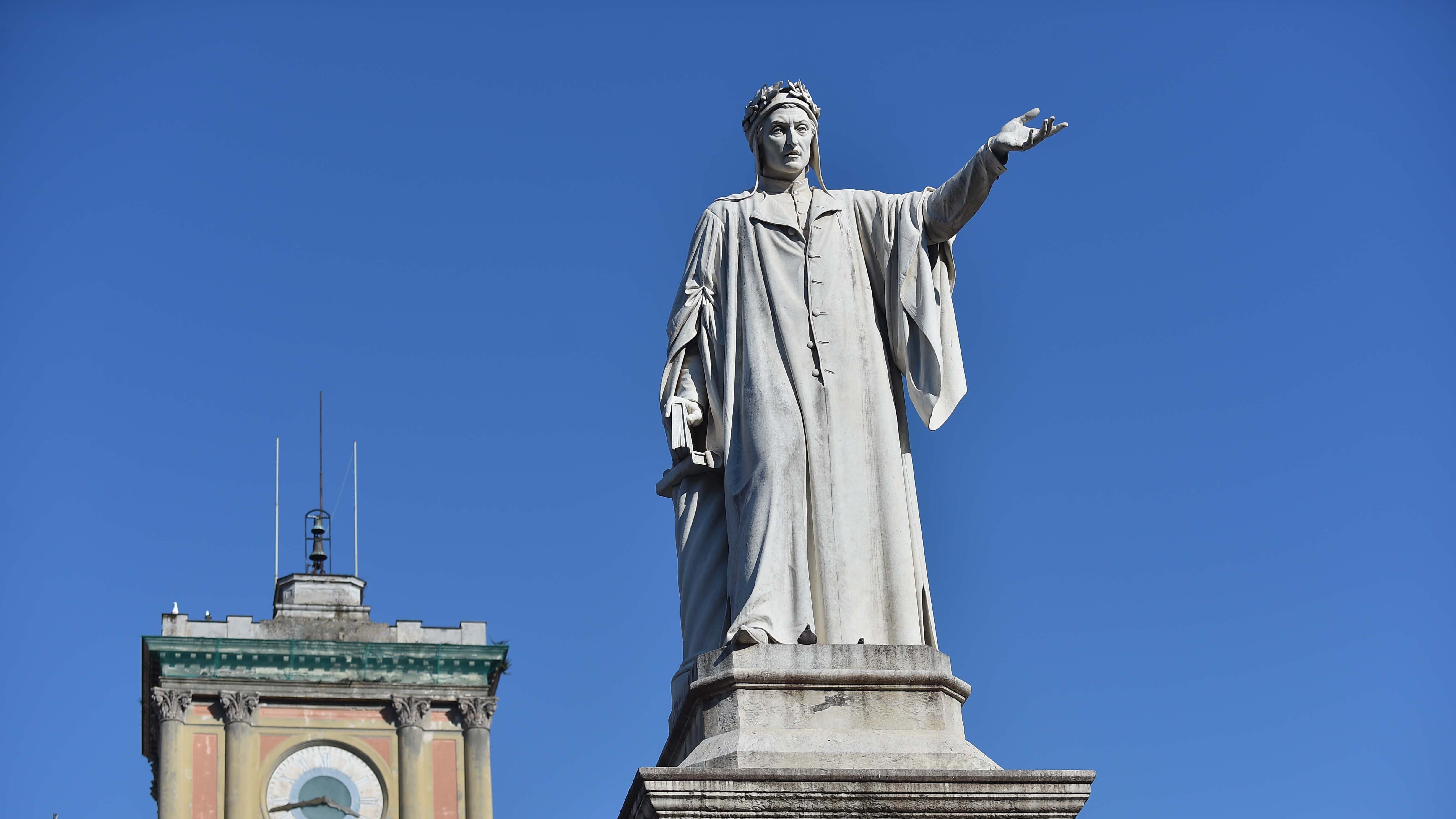 "Scrivo per mettere ordine in un universo di disordine"