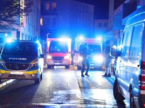 La folla, i fendenti, la fuga: perché i terroristi scelgono il coltello