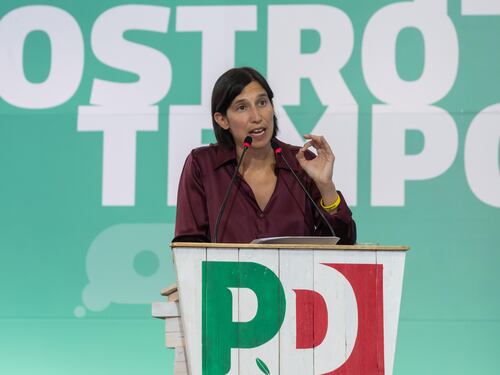 "Smonta il diritto alla salute". Schlein attacca Meloni, ma a sinistra in pochi la seguono