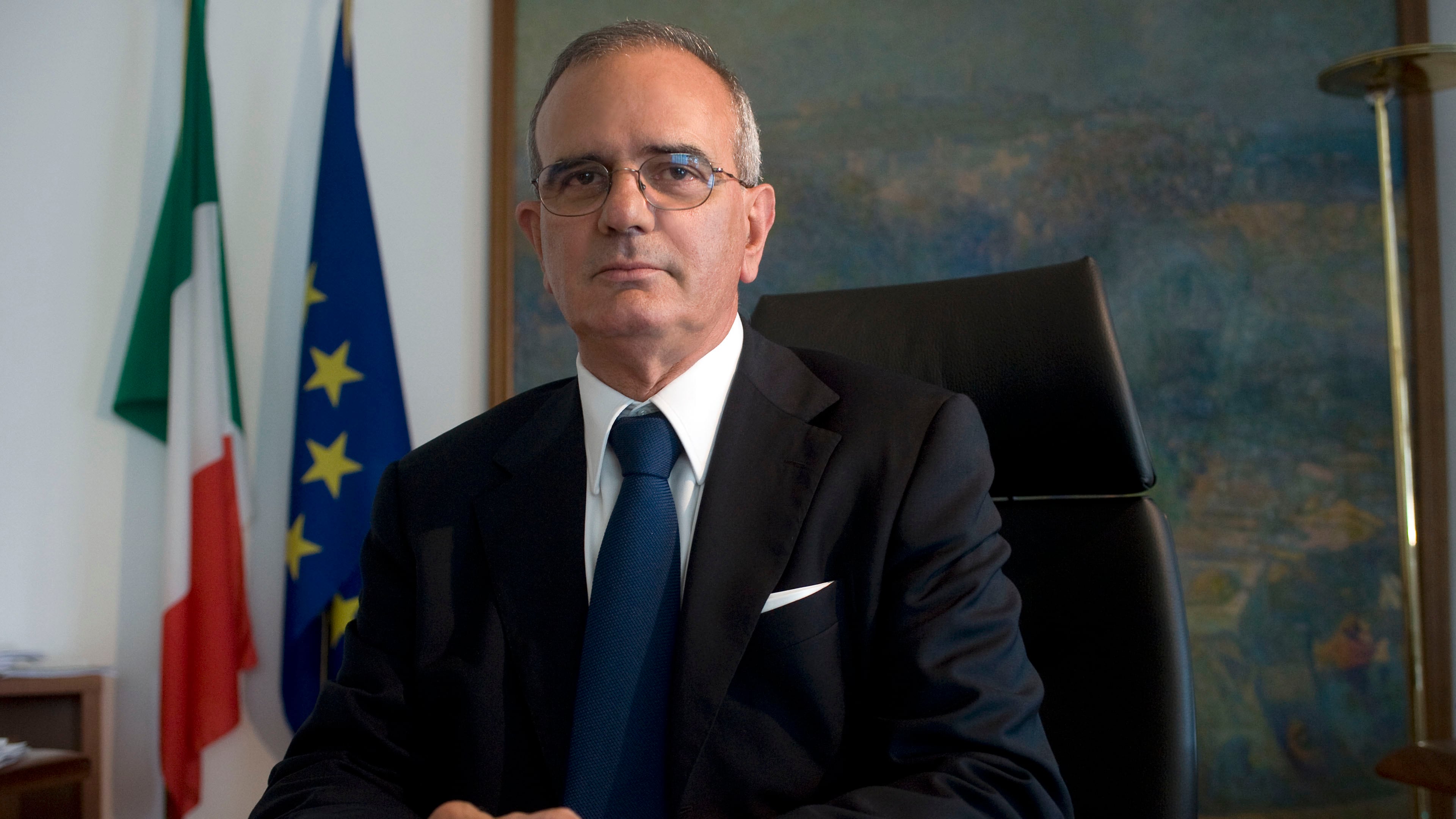Fisco, l'addio di Befera: "Cari colleghi, il nostro è un compito ingrato"