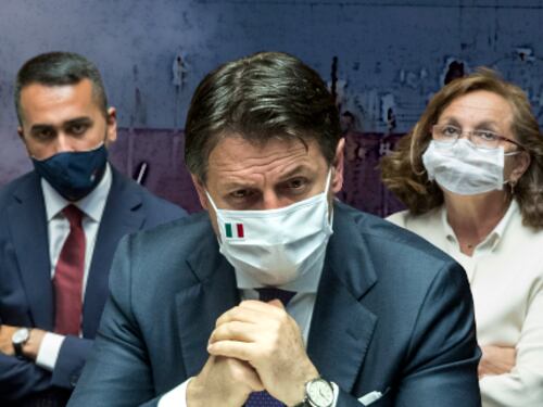 La giustizia secondo Pd e M5s? Clandestini liberi, Salvini a processo