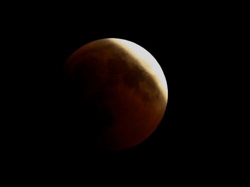 L'eclissi totale di Luna più lunga del secolo