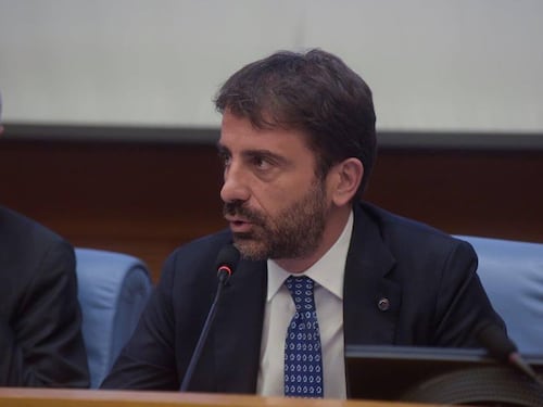 "Saltati eventi e vacanze". Ora Forza Italia incalza Orlando sulla Cig