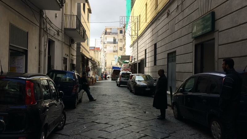 All'esterno della moschea di via Corradino di Svevia a Napoli