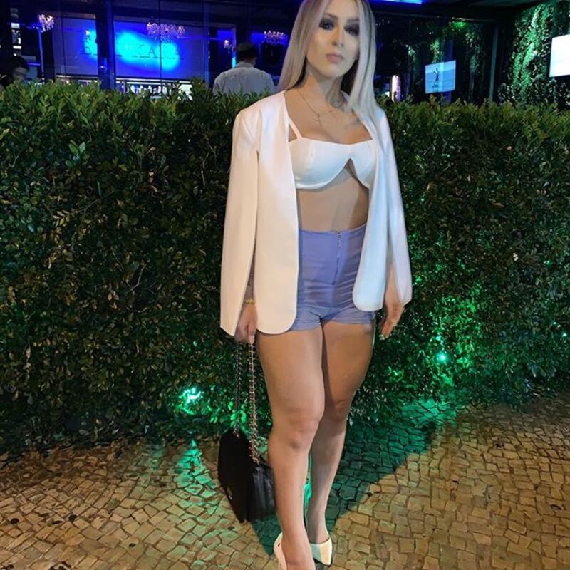 Allana Azevedo esplosiva su Instagram: follower in tripudio 7