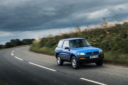 Toyota RAV4 (1994), guarda tutte le foto 7