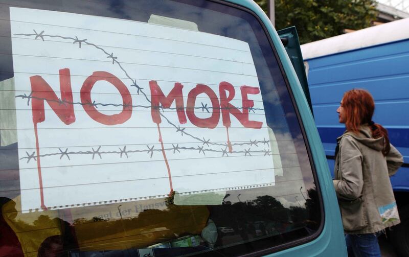 Il convoglio d'auto diretto in Ungheria 1