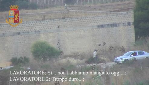 "Panino troppo duro...". Nell'inferno dei caporali di marsala 4