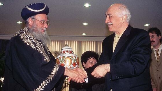 Gülen, l'ex imam in esilio odiato dal Sultano che sogna un islam moderato e democratico