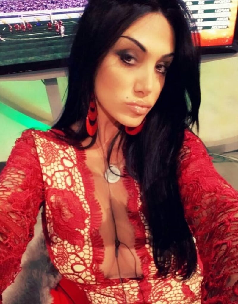 Marika Fruscio si è ridotta il seno: foto 7