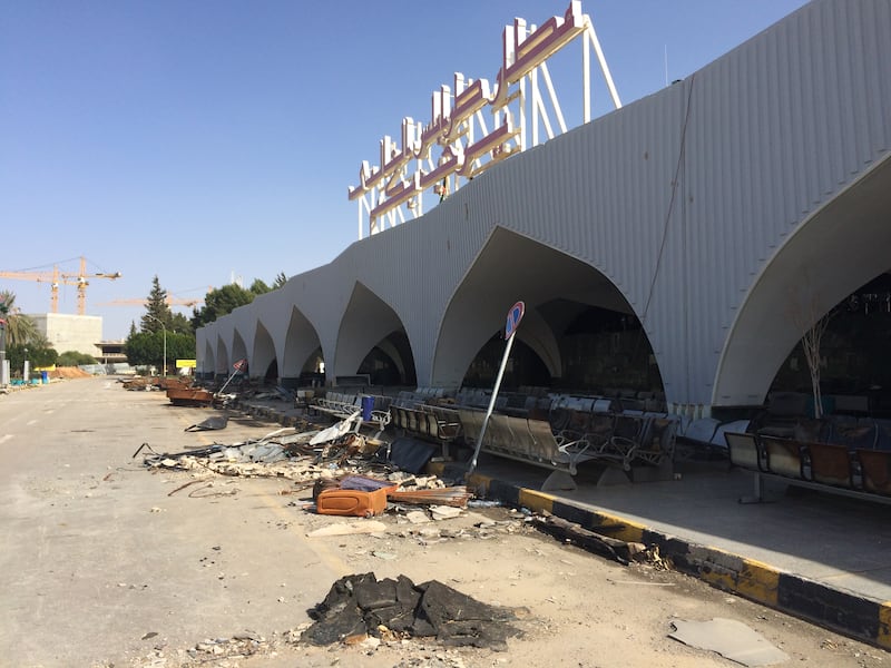L'aeroporto di Tripoli distrutto dagli islamisti 8