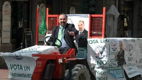 Escalation di scippi. E la Lega regala spray peperoncino alle donne