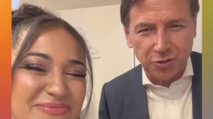 "Lei è una bimba di Conte?". E Giuseppi fa il "piacione" con la tiktoker