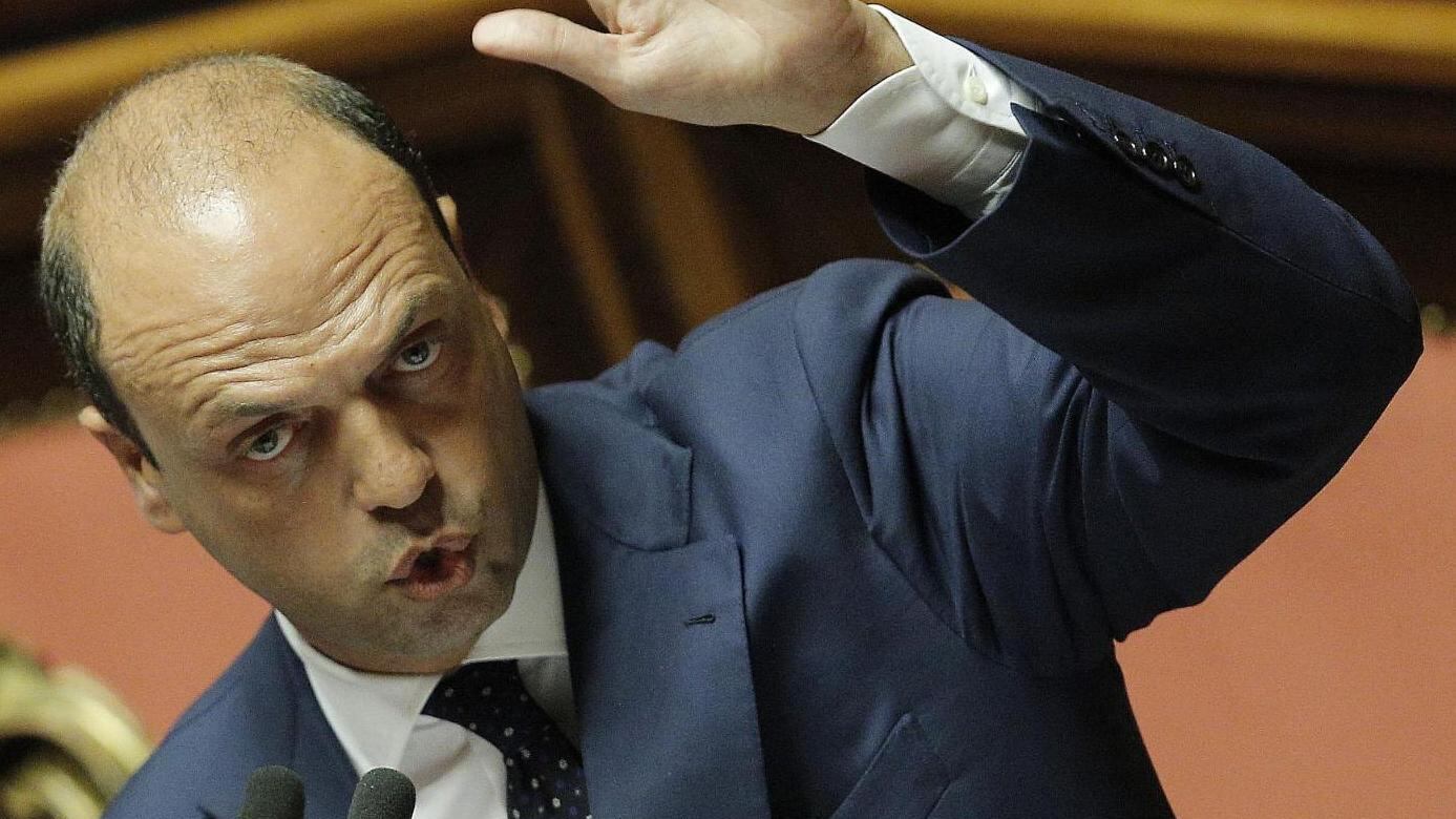 Pdl compatto con Alfano per salvare le larghe intese
