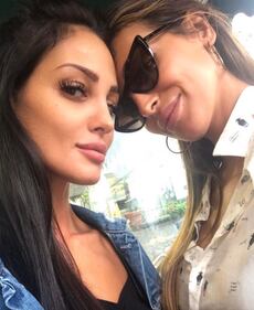 Cristina Buccino, auguri sexy tra sorelle 16