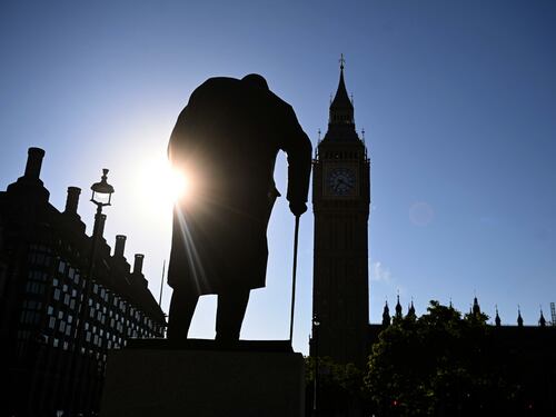 "Razzista e colonialista": i giovani britannici scaricano Churchill