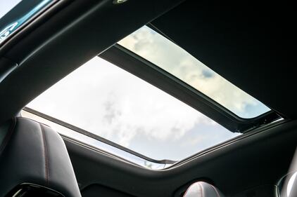 BYD Atto 3, guarda tutte le foto 30