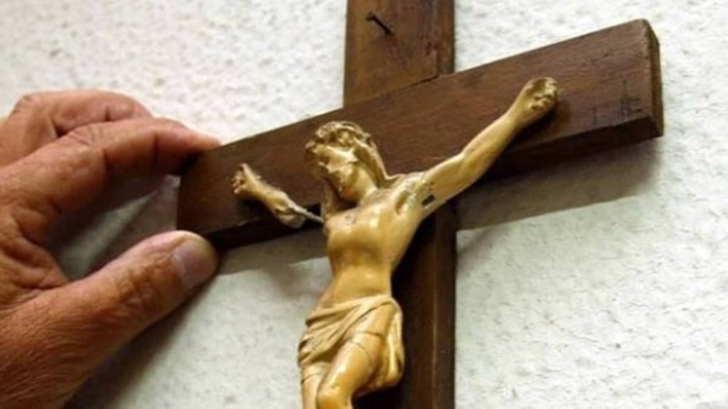 Gesù sulla croce ci ha "lasciato la pelle" per insegnarci a essere più comprensivi