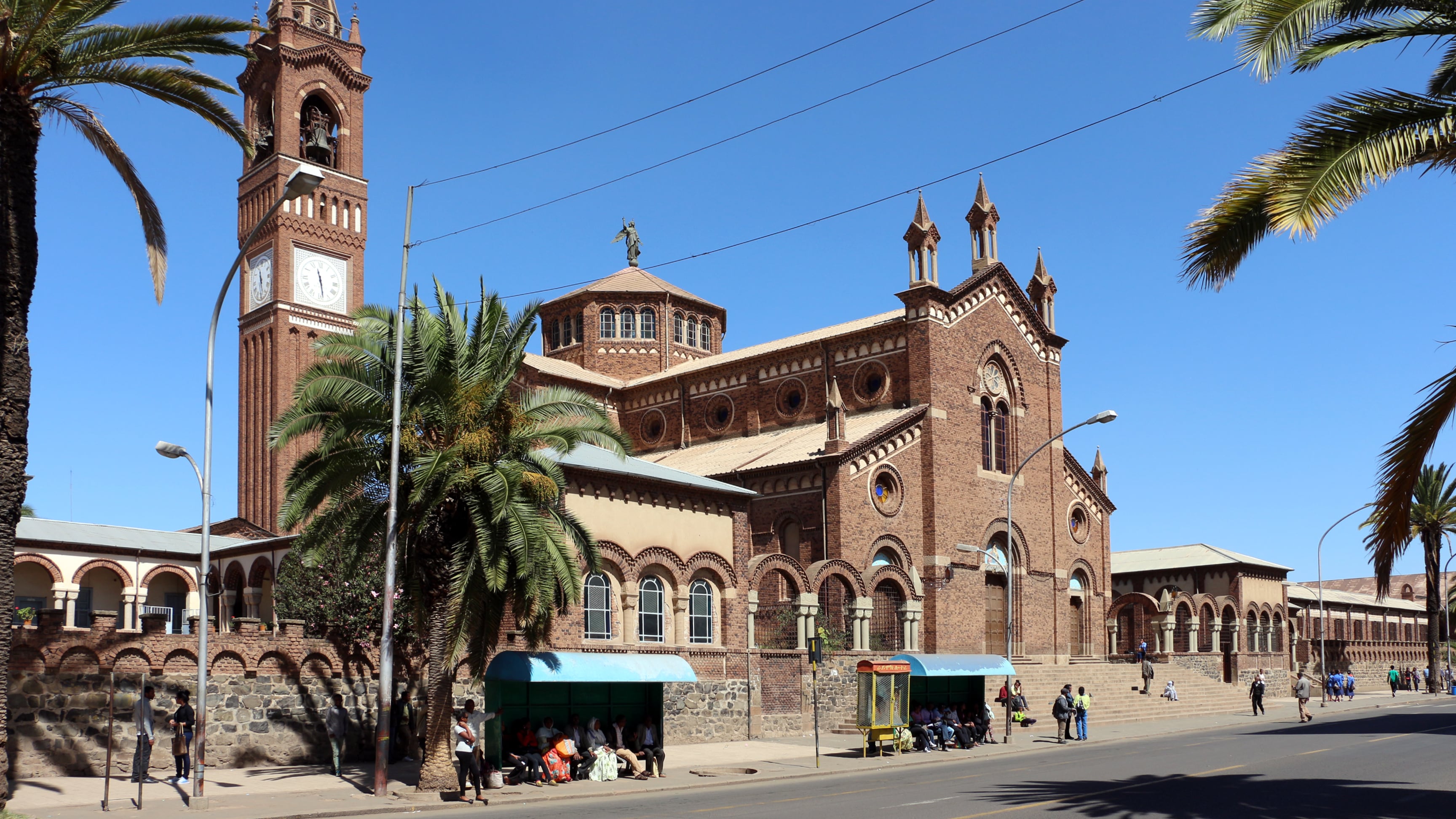 Virus, docenti italiani in Eritrea bloccati in aeroporto e obbligati a quarantena