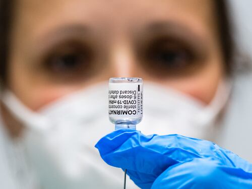 Vaccinata con due sieri diversi "Sono tornata a casa e poi..."