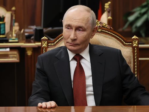 Putin vede Xi e Pezeshkian: la sfida della “bilancia asiatica”