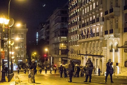 Grecia, scontri davanti al parlamento 2