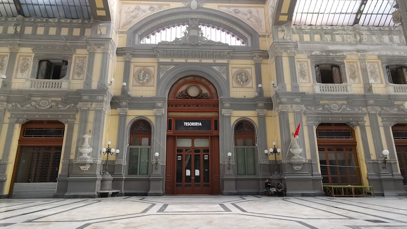 La desolazione della Galleria Principe di Napoli 3