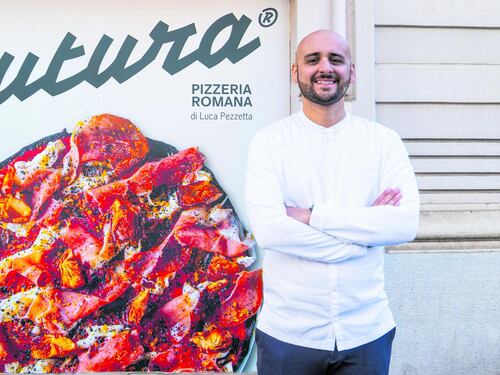 Il re della pizza bassa e croccante conquista Milano con "Futura"